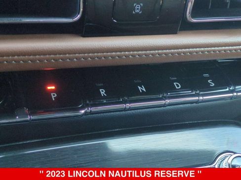 Used 2023 Lincoln Nautilus Reserve w/ Monochromatic Package AWD/4WD image 12