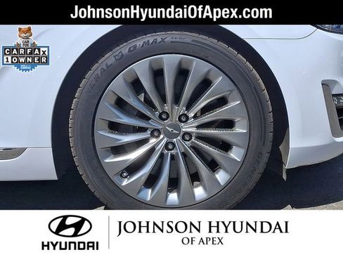 Used 2017 Genesis G90 3.3T Premium image 31