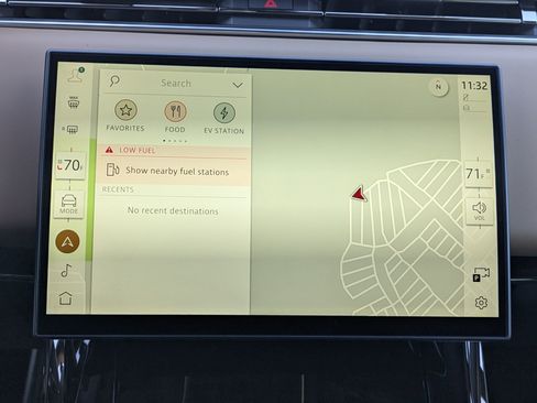 New 2026 Land Rover Range Rover Sport Dynamic SE image 13