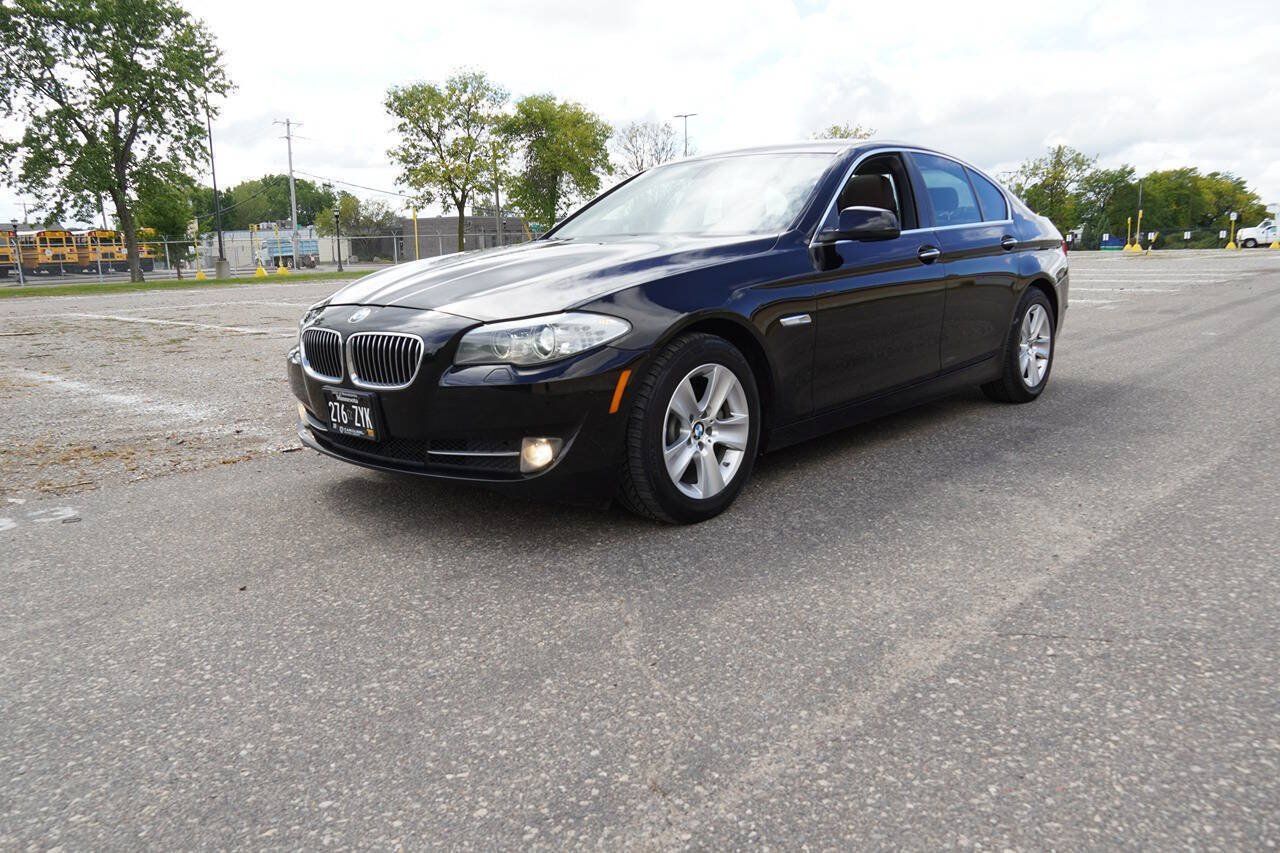 Used 2013 BMW 528i xDrive Sedan AWD/4WD image 2