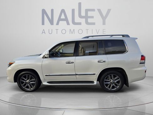 Used 2014 Lexus LX 570 4WD image 2