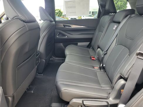 Certified 2026 INFINITI QX60 Luxe w/ Cargo Package AWD/4WD image 34