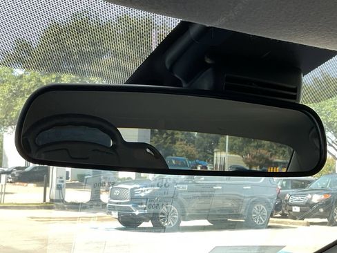 New 2025 Nissan Versa SV w/ Trunk Package image 25