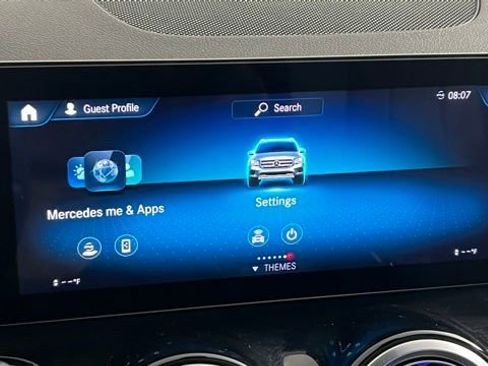 Used 2022 Mercedes-Benz GLB 250 image 29