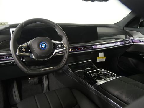 New 2026 BMW i7 eDrive50 w/ Executive Package image 19