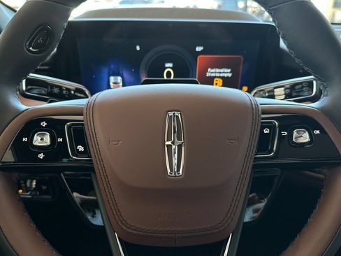 New 2026 Lincoln Aviator Reserve w/ Luxury Package RWD image 24
