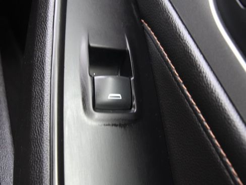 Used 2019 Chevrolet Traverse LT w/ LPO, Blackout Package AWD/4WD image 27