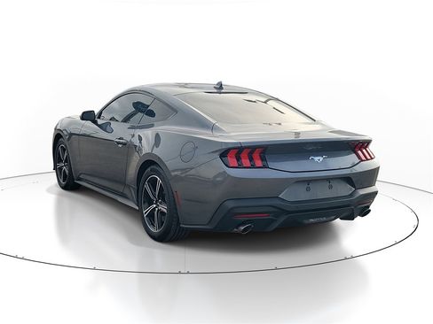 Used 2025 Ford Mustang Coupe image 3