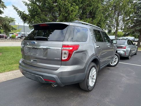 Used 2012 Ford Explorer XLT AWD/4WD image 3