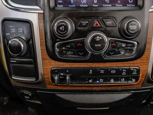 Used 2018 RAM 2500 Laramie AWD/4WD image 25