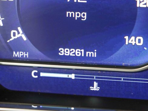 Used 2024 Chevrolet Silverado 3500 LT image 17