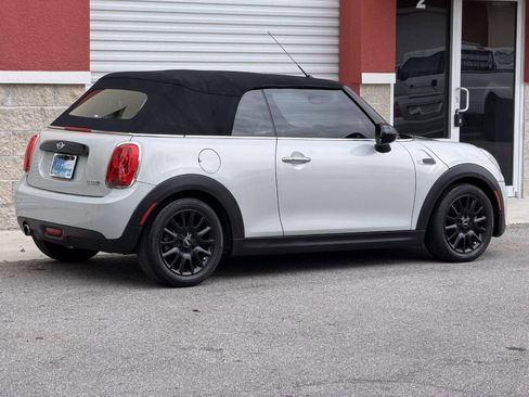 Used 2017 MINI Cooper Convertible image 3