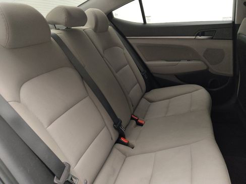Used 2018 Hyundai Elantra SEL FWD image 19