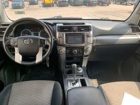Used 2015 Toyota 4Runner SR5 image 40