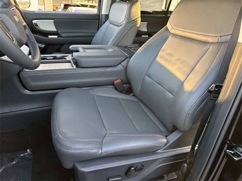 New 2025 Ford Expedition Active image 21