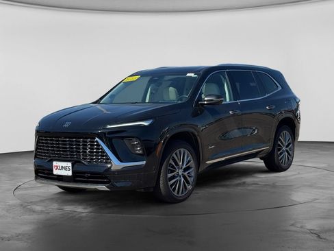 Used 2025 Buick Enclave Avenir w/ Super Cruise Package AWD/4WD image 5