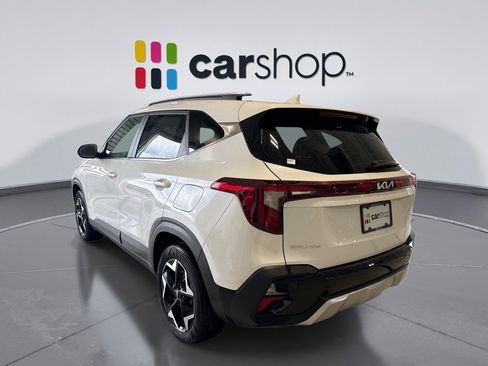 Used 2025 Kia Seltos EX w/ EX Sunroof Package AWD/4WD image 3