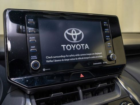 Used 2021 Toyota Venza XLE w/ Softex Package image 12