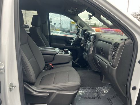 Used 2022 Chevrolet Silverado 2500 Custom w/ Custom Convenience Package image 24