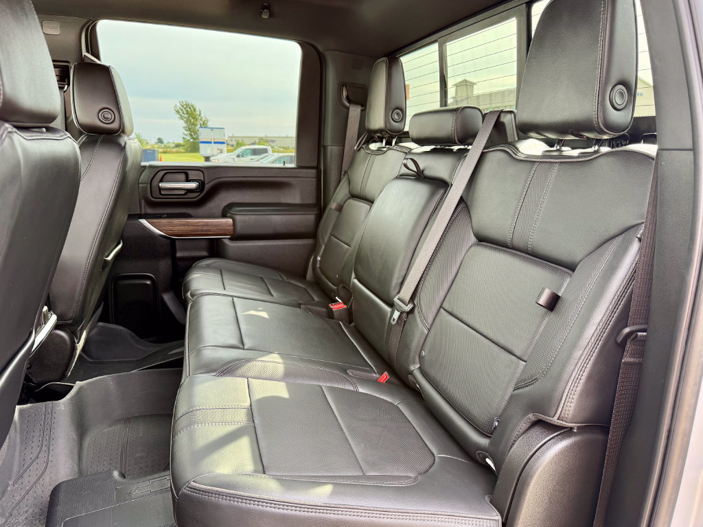 Used 2023 Chevrolet Silverado 2500 High Country AWD/4WD image 12