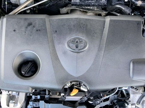 Used 2024 Toyota Camry SE FWD image 32