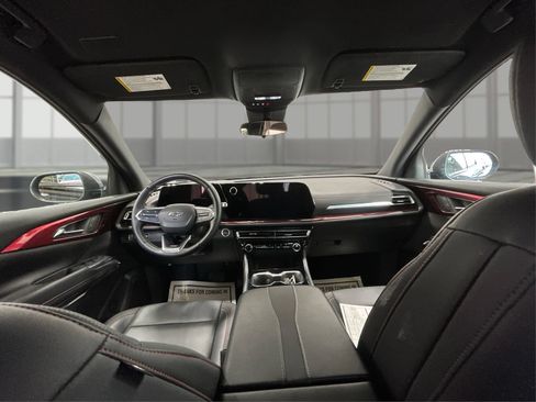 Used 2025 Chevrolet Traverse Z71 AWD/4WD image 24