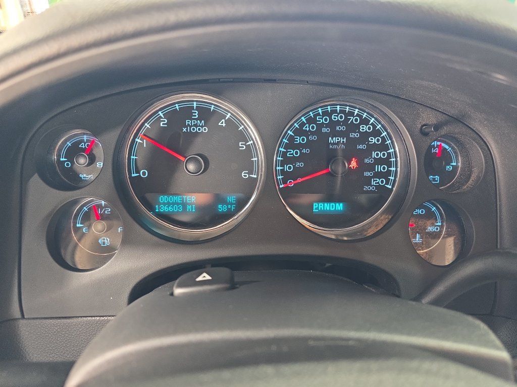 Used 2011 Chevrolet Avalanche LT AWD/4WD image 18