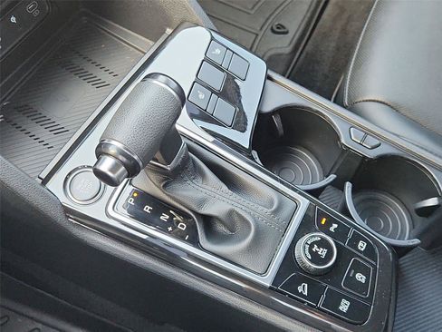 Used 2023 Kia Sportage X-Line w/ X-Line Premium Package AWD/4WD image 16