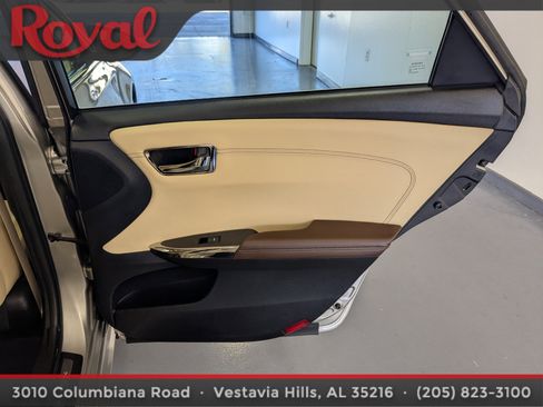 Used 2015 Toyota Avalon Limited image 10