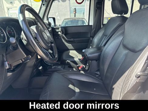 Used 2015 Jeep Wrangler Unlimited Sahara AWD/4WD image 10