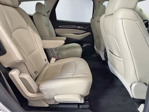 Used 2020 Buick Enclave Essence FWD image 25