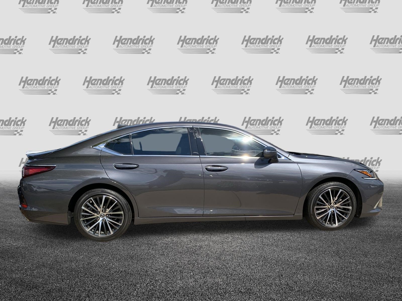 Used 2024 Lexus ES 350 w/ Premium Package FWD image 11