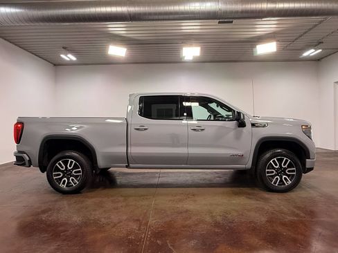 Used 2025 GMC Sierra 1500 AT4 w/ AT4 Preferred Package AWD/4WD image 23