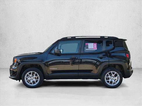 Used 2022 Jeep Renegade Latitude AWD/4WD image 8