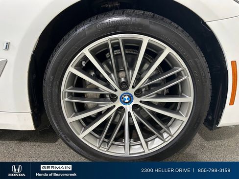 Used 2018 BMW 530e xDrive w/ Premium Package 2 image 12