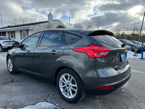 Used 2015 Ford Focus SE image 4