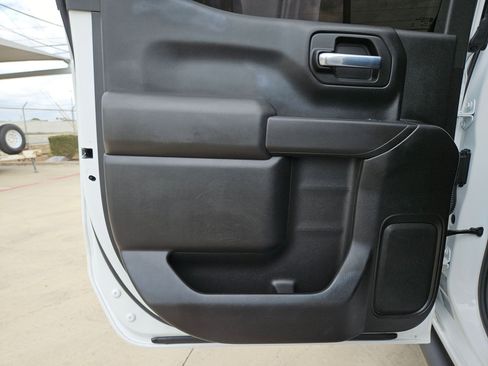 Certified 2023 Chevrolet Silverado 1500 Custom image 15