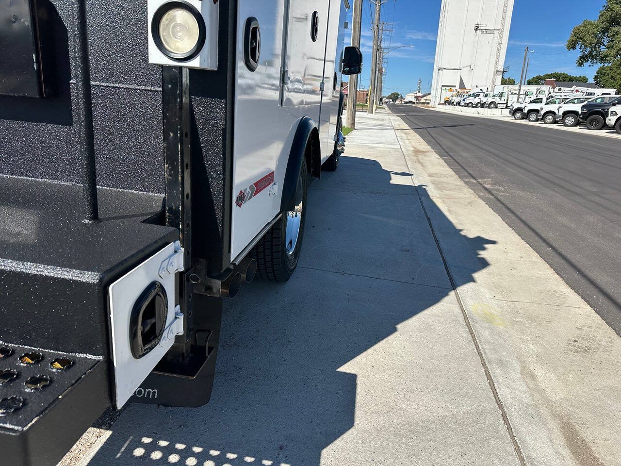 Used 2018 Ford F550 4x4 Regular Cab Super Duty image 33