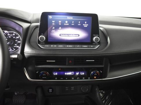 Certified 2025 Nissan Rogue SV w/ SV Premium Package image 19