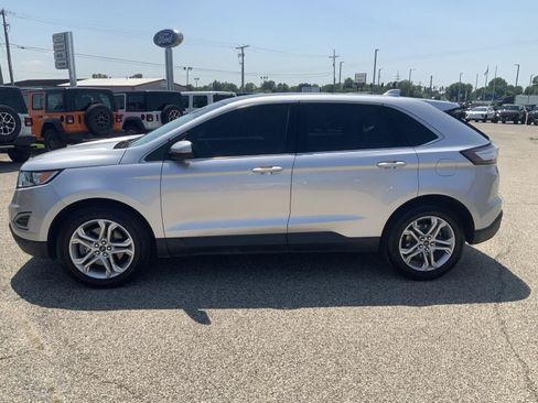 Used 2017 Ford Edge Titanium w/ Equipment Group 301A AWD/4WD image 8