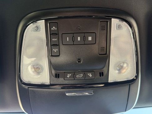 Used 2025 Dodge Durango R/T image 29