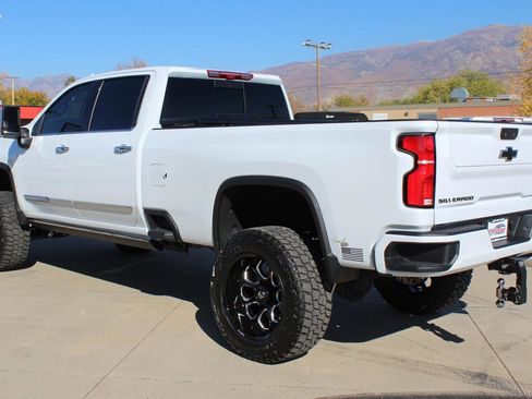 Used 2026 Chevrolet Silverado 3500 High Country w/ High Country Premium Package AWD/4WD image 40