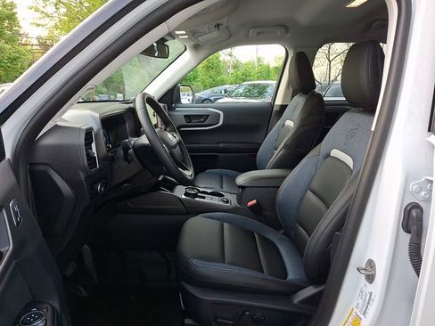 Used 2025 Ford Bronco Sport Outer Banks w/ Sasquatch Outer Banks Package AWD/4WD image 13