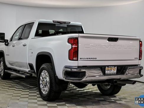 Used 2025 Chevrolet Silverado 2500 LTZ w/ LTZ Premium Package image 5