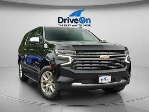 Used 2024 Chevrolet Suburban Premier image 13