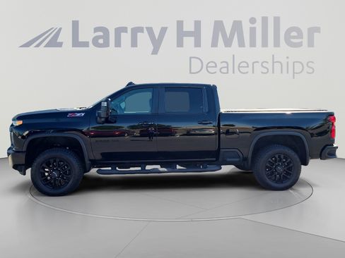 Used 2022 Chevrolet Silverado 3500 LTZ w/ LTZ Plus Package AWD/4WD image 2