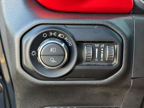 Used 2021 Jeep Gladiator Rubicon AWD/4WD image 24