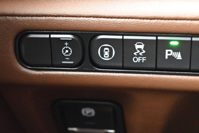 Used 2023 Acura MDX w/ Technology Package FWD image 26