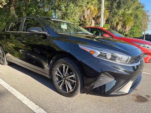 Used 2024 Kia Forte LXS w/ LXS Technology Package FWD image 2