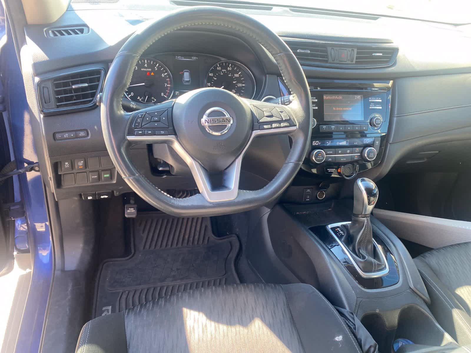 Used 2017 Nissan Rogue SV FWD image 10